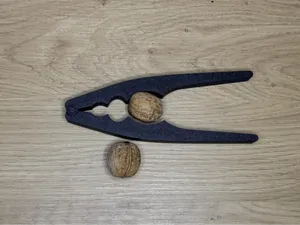 Nußknacker / Nut cracker (print-in-place)