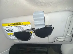 Visor Clip for Sunglasses (Subaru)