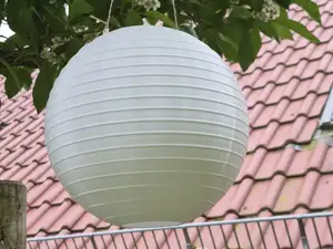 Dekorativer Solar-Lampion für den Garten