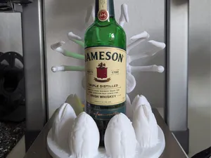 Facehugger Flaschenhalter