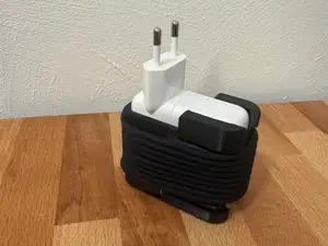 MacBook Ladegerät Halterung