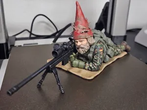 Taktischer Gartenzwerg Tactical Garden Sniper