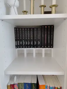 Bookshelf / step / platform