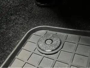 PSA Peugeot Citroen car floor mat clip driver side