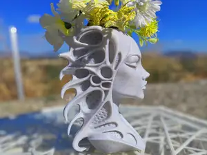 Sculpted Female Bust Planter – Elegance & Flow
