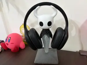 The Knight's Nail Headphone Stand