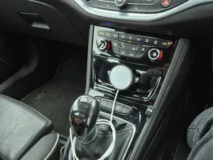 MagSafe Charger Holder, 2015 Vauxhall Astra CDTi