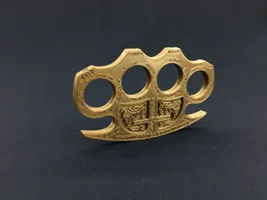 Holly Knuckledusters