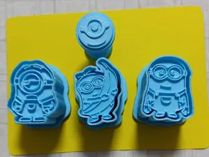 ejector mold and stamp for brigadeiros - minions