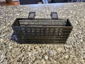 Aquarium plant basket