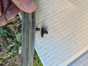 Citroen rubber trim clip (hood, side skirts ...)