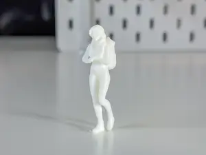 Miniature Woman/Tourist for your Diorama