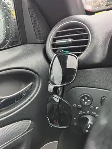 Sunglass Clip for your cars air vent