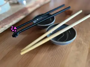 Sushi chopsticks with paws