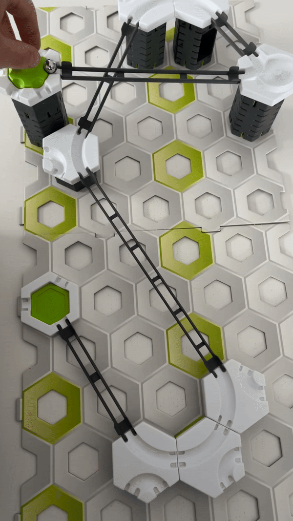GraviTrax compatible tracks