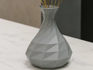 Low-Poly Geometric Vase – Modern Decorative Design
