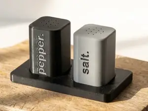 Salt & Pepper Shaker Set | Set Salero y Pimentero