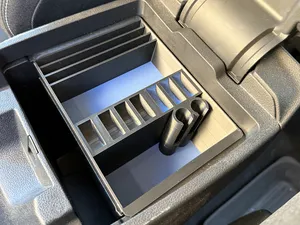 Ford Kuga MK4 - Einsatz für die Mittelkonsole