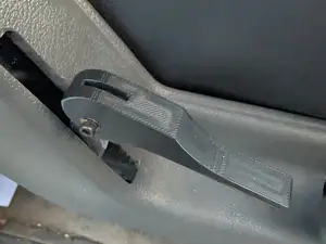 Mitsubishi Pajero (1993) Seat Adjustment Handle