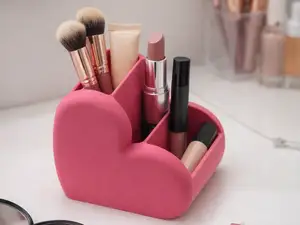 Lovely Heart-Shaped Makeup & Desk Organizer