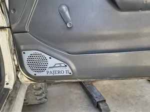 Mitsubishi Pajero II/Montero door speaker grills