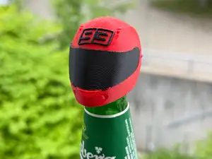Marc Marquez Helm für Bierflasche