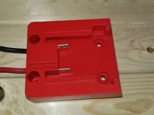 Milwaukee M18 Battery adapter with connector