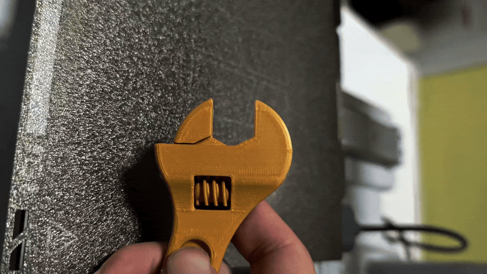 活动扳手（Adjustable wrench）