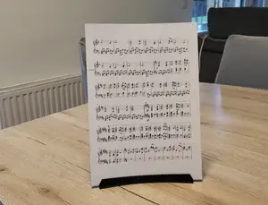 Vertical paper stand