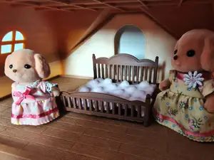 Stylish double bed for sylvanian families