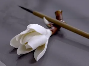 玉兰笔搁筷架(Magnolia Pen Rest and Chopstick Holder)
