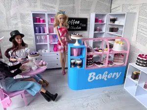 Puppenhaus Miniatur-Bäckerei, Café-Flair
