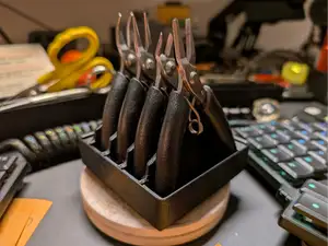 Gridfinity 2x2 - 4 Slot Mini Nipper / Plier holder