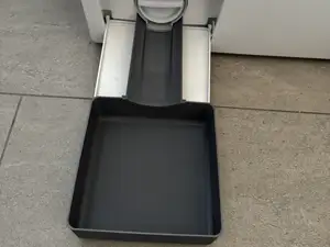 Miele Abflussbehälter/Auffangschale Flusensieb