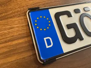 Nummernschild Wand-Halter V1