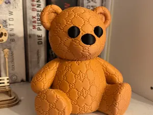 Niedlicher Teddy im Designer-Look – Dekofigur