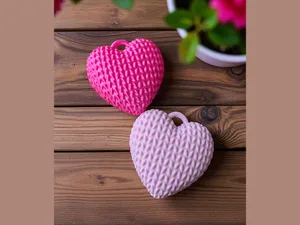 Cute Knitted Heart Keychain (No Assembly)