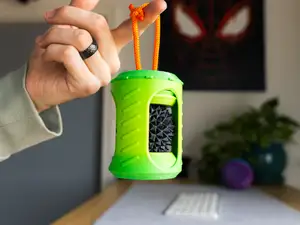Spiky To Go! Spiky Sphere Carrying Container