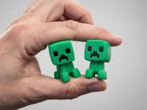 Cute Minecraft Creeper–Fast Print, Rotating Head