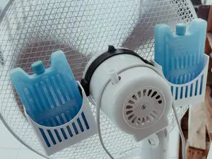 Kühlakkuaufnahme für Standventilator