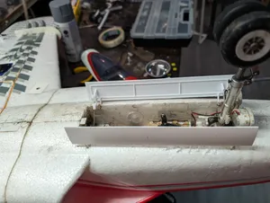 Freewing 90mm Stinger Nose Gear Door