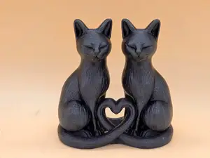 Liebeskatzen – Katzenfiguren mit Herzschwanz