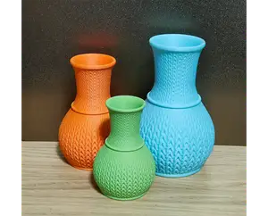 Knit vase
