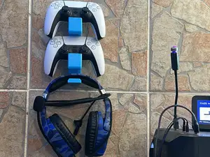 Soporte Pared Mandos/auriculares Play Station Xbox