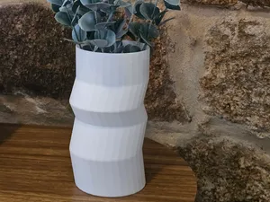 Jarron Zig-Zag Low-Poly Decorative Vase