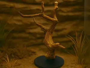 Kletterbaum mit Standfuß