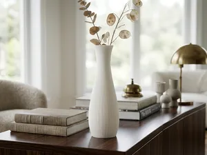Hohe, moderne skandi/ japandi Vase "Nørdlys"