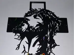 stencil crucifijo con cara de jesus