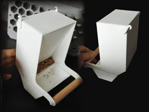Simple Parrot Feeder