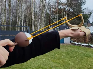 Snow Slingshot